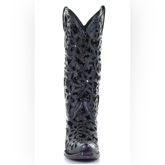Elegant Black Embroidered Women's Boots - Picture 2 of 9